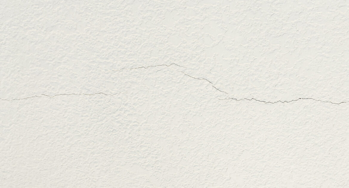 A Guide To Fixing Hairline Cracks In Plastered Cement Walls